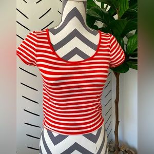 Red and White Stripe Swoop Neck Crop Top Short Sleeve T Shirt Forever 21